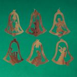Christbaumanhänger, verschiedenes Design in Glockenform