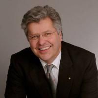 Dr. Andreas Leiner