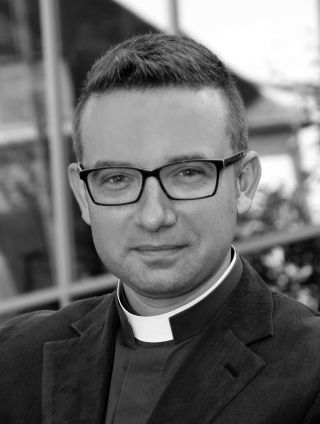 OB István Holló